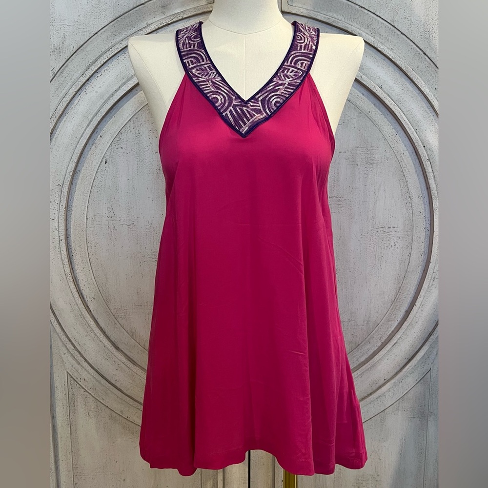 Robert Graham Olivia Magenta/Pink Tank Top Embroidered V Neckline